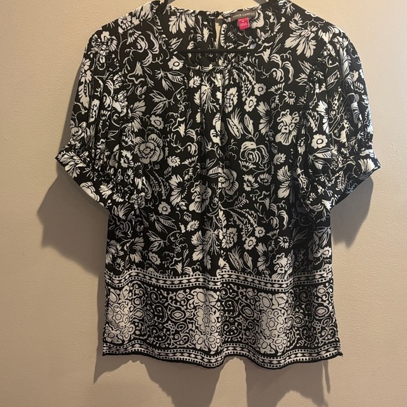 Vince Camuto Black and White Floral Blouse size M - Picture 1 of 6